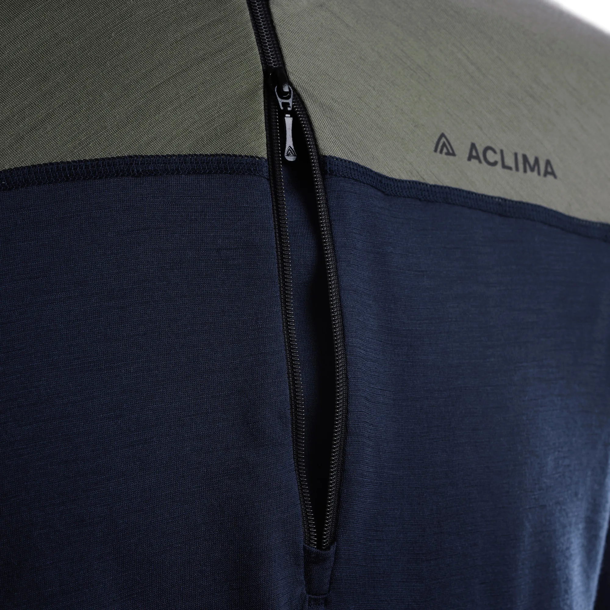 Aclima LightWool Reinforced Mockneck Man Navy Blazer/Ranger Green/Zinfandel | Buy Aclima LightWool Reinforced Mockneck Man Navy Blazer/Ranger Green/Zinfandel here | Outnorth