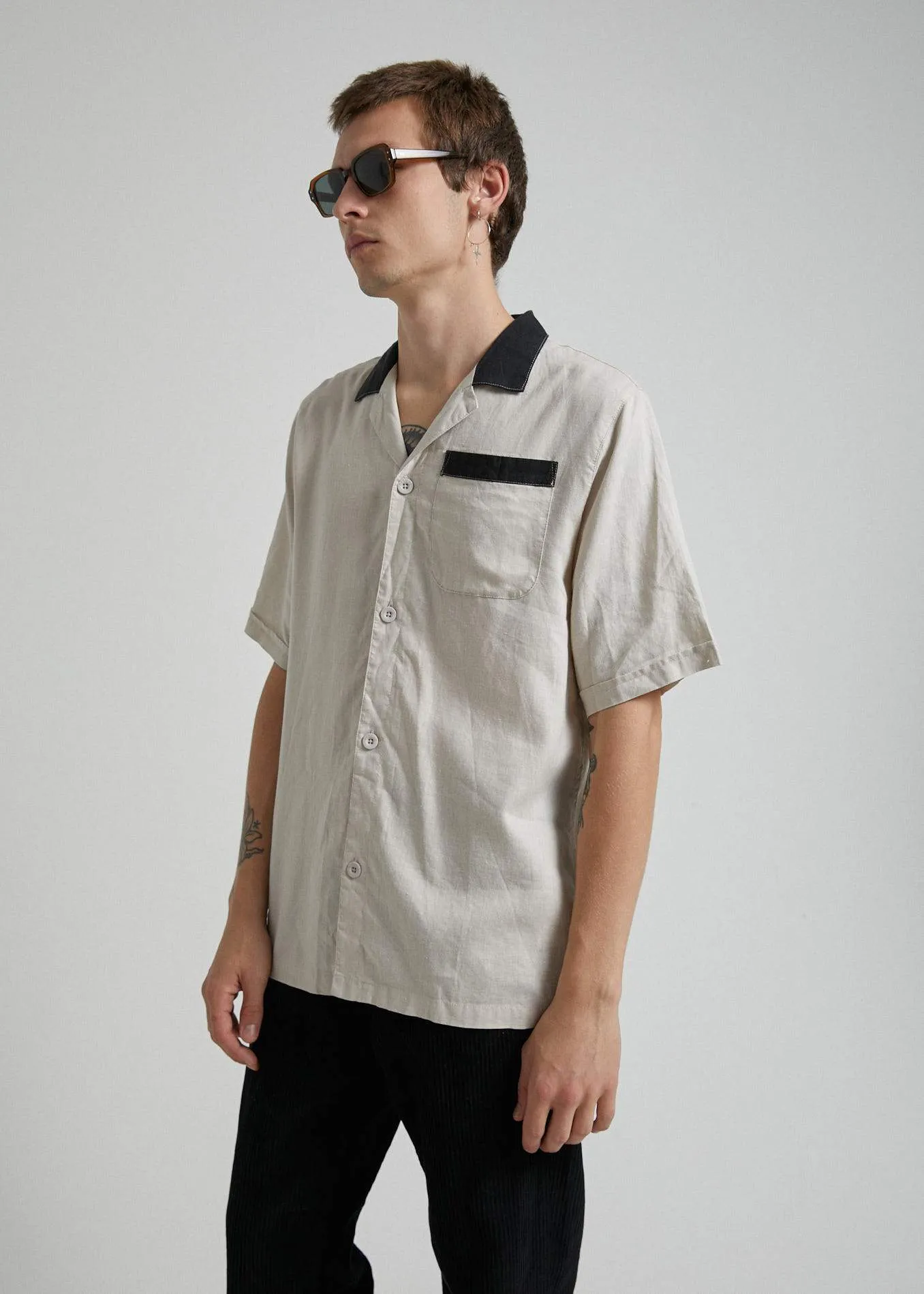 Afends Mens Bowlo - Hemp Cuban Short Sleeve Shirt - Moonbeam