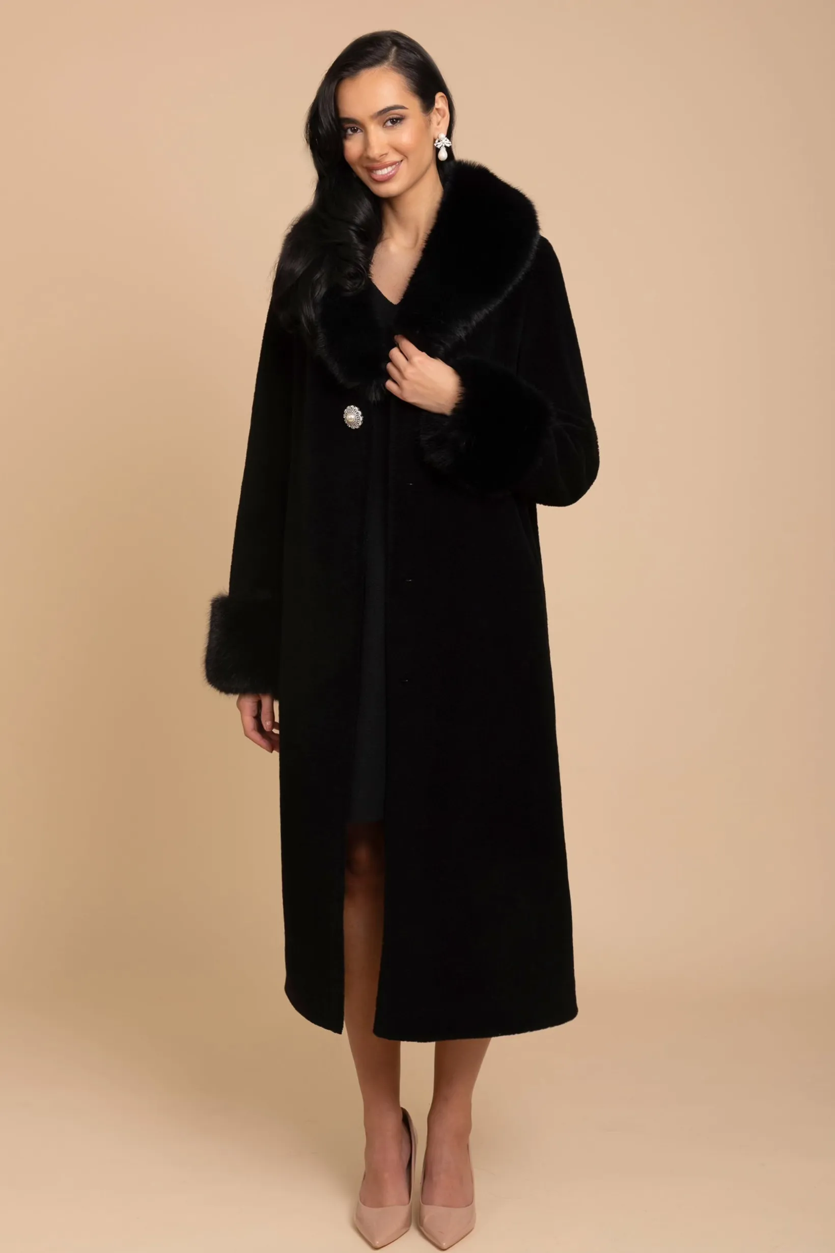 'Sunset Boulevard' Long Wool Coat with Faux Fur Collar in Nero