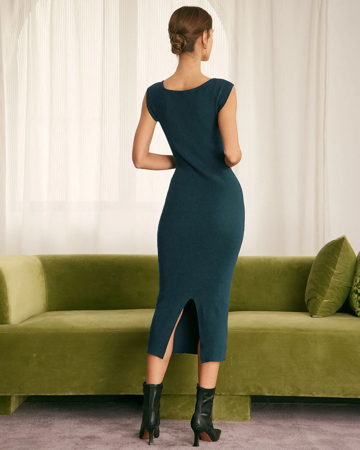 The Dark Green Sweetheart Neck Sweater Midi Dress