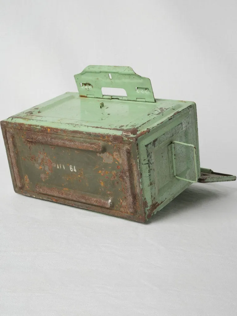 Vintage military first aid box w/ green patina & red cross - Pharmacie 12¼" x 6¾"