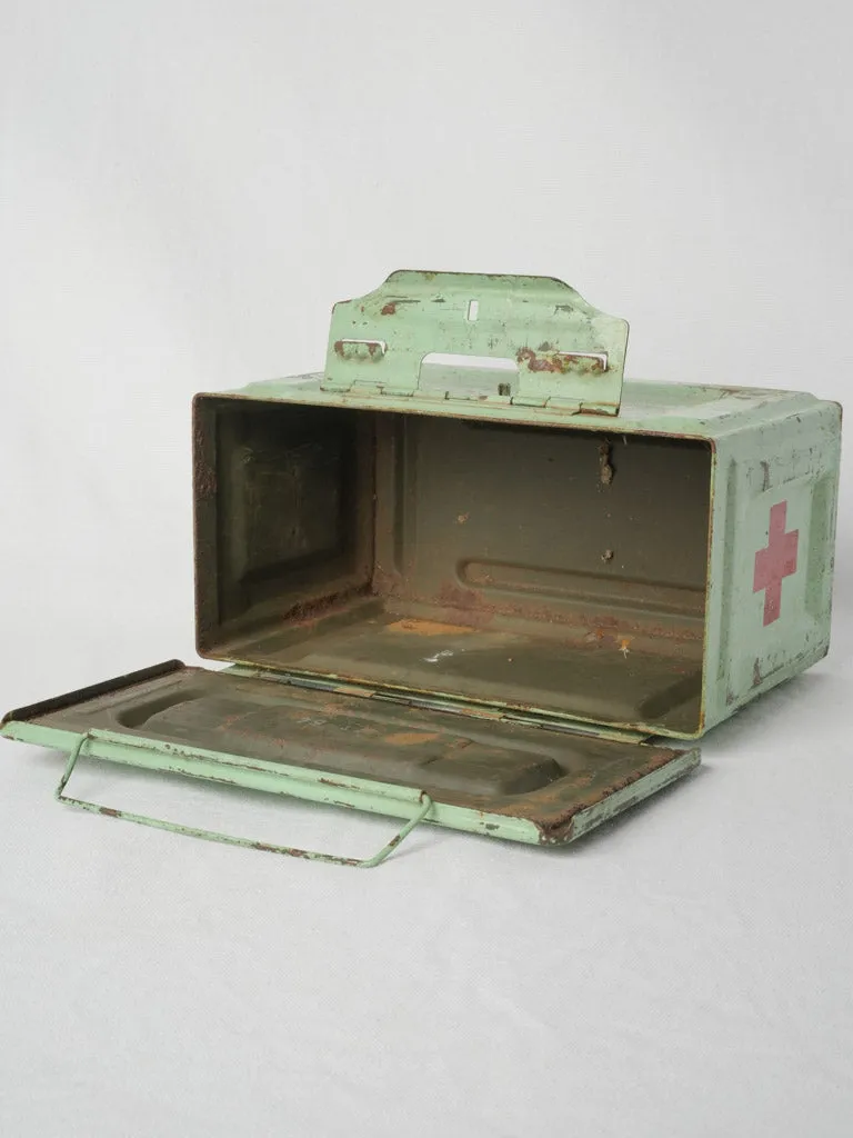 Vintage military first aid box w/ green patina & red cross - Pharmacie 12¼" x 6¾"